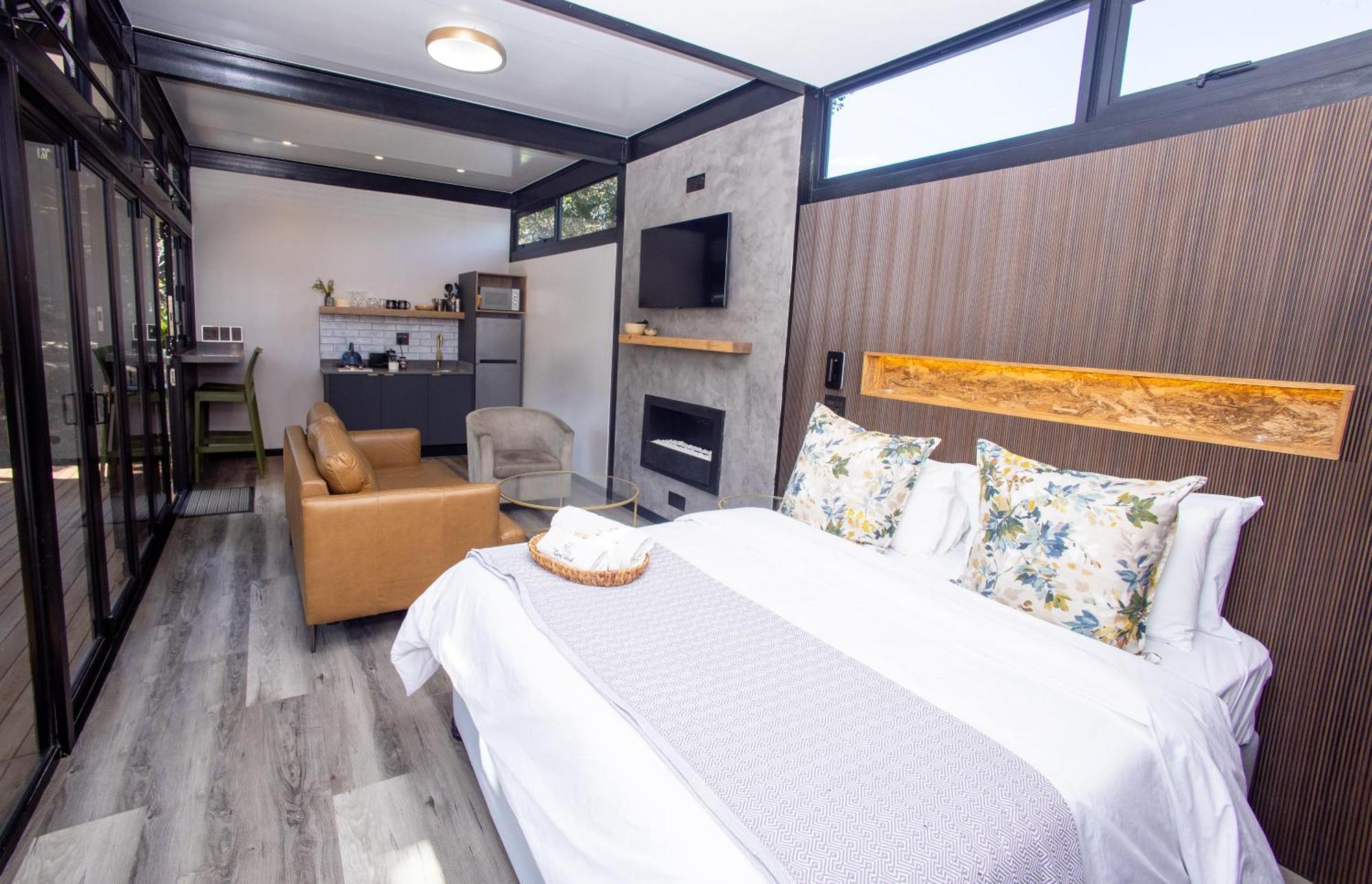 Coral Wood Self Catering Suites And B&B East London Kültér fotó